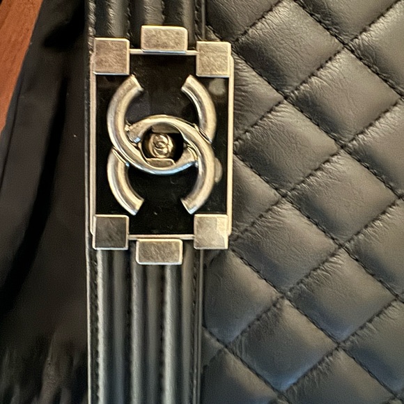 💯 Authentic Chanel boy bag - Picture 3 of 6